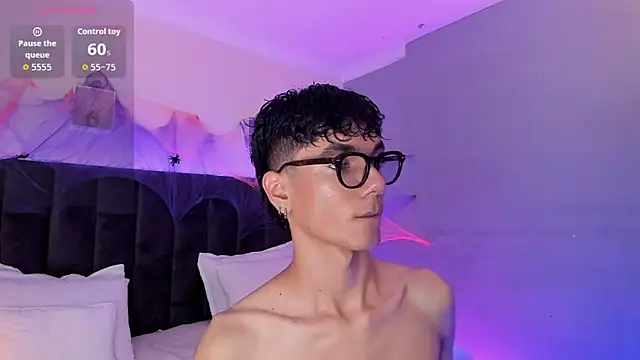 Phillicious   online show from 10/24/25, 09:58