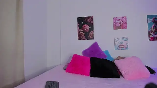 mia purplee online show from 11/05/25, 03:09