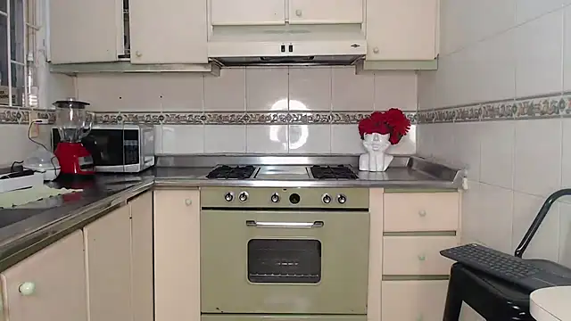 salma falcon online show from 10/11/25, 07:37
