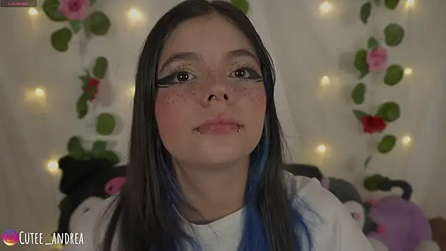 Snapshot of cutee_andrea chatting on 07/11/26, 03:07 cutee andrea online show from 07/11/26, 03:07