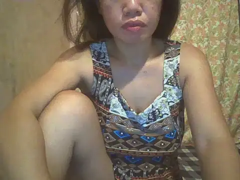 Snapshot of sexymorenal18 chatting on 10/28/25, 09:25 sexymorenal18 online show from 10/28/25, 09:25