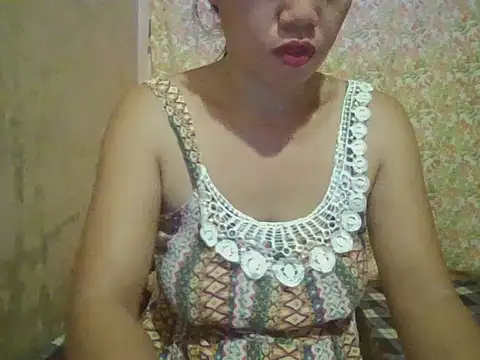 Snapshot of sexymorenal18 chatting on 11/17/25, 01:20 sexymorenal18 online show from 11/17/25, 01:20