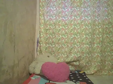 Snapshot of sexymorenal18 chatting on 10/14/25, 02:01 sexymorenal18 online show from 10/14/25, 02:01