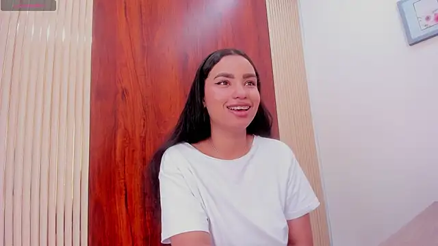 KhateAndersson online show from 01/07/26, 08:25