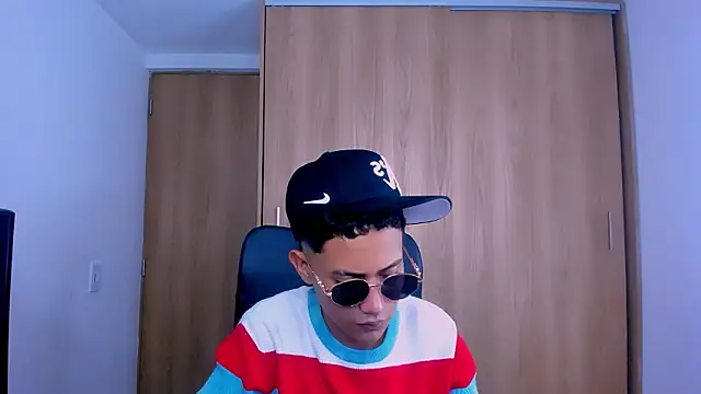 Toy boy777 online show from 02/19/26, 09:23