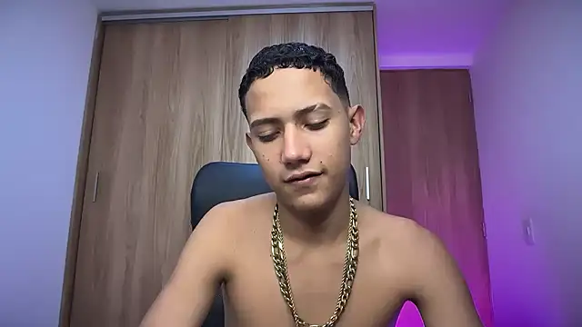 Toy boy777 online show from 02/22/26, 12:13