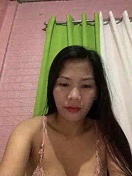 Snapshot of Cleo17 chatting on 05/18/26, 02:00 Cleo17 online show from 05/18/26, 02:00
