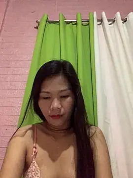 Snapshot of Cleo17 chatting on 05/05/26, 01:47 Cleo17 online show from 05/05/26, 01:47