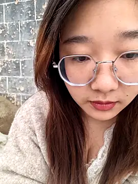 Snapshot of sisi-maiden chatting on 03/08/26, 01:22 sisi-maiden online show from 03/08/26, 01:22