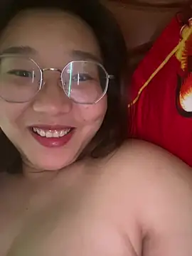 Snapshot of sisi-maiden chatting on 04/14/26, 12:48 sisi-maiden online show from 04/14/26, 12:48