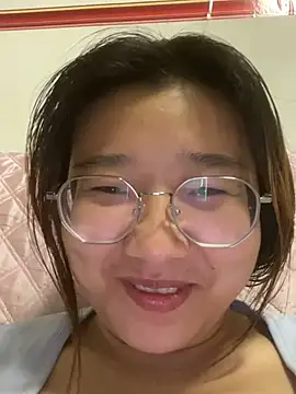 Snapshot of sisi-maiden chatting on 03/27/26, 08:01 sisi-maiden online show from 03/27/26, 08:01