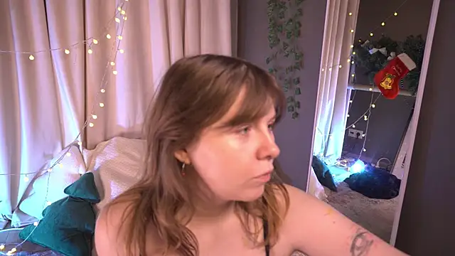 Snapshot of Sense_Of_Rosemary chatting on 01/09/26, 05:47 Sense Of Rosemary online show from 01/09/26, 05:47