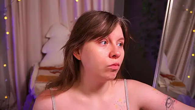 Snapshot of Sense_Of_Rosemary chatting on 02/06/26, 05:47 Sense Of Rosemary online show from 02/06/26, 05:47