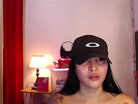 alicemoore69 online show from 12/05/25, 05:17