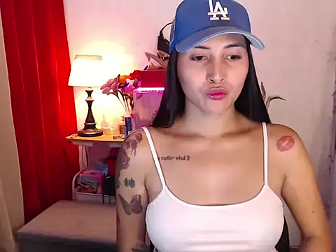 alicemoore69 online show from 05/10/26, 12:03