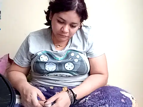 Kitty WetXxX online show from 09/13/25, 10:10