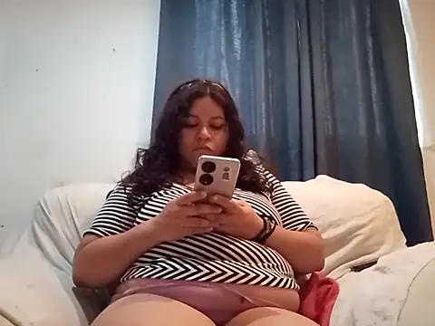 Kitty WetXxX online show from 10/17/25, 09:49