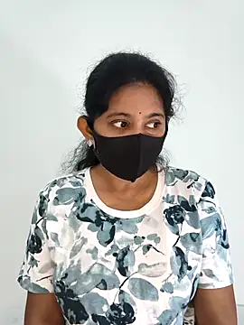 Snapshot of Your-Vedika chatting on 11/06/25, 05:00 Your-Vedika online show from 11/06/25, 05:00