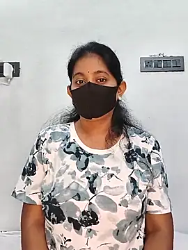 Snapshot of Your-Vedika chatting on 10/24/25, 05:39 Your-Vedika online show from 10/24/25, 05:39