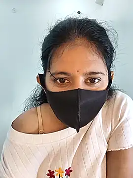 Snapshot of Your-Vedika chatting on 11/14/25, 07:12 Your-Vedika online show from 11/14/25, 07:12