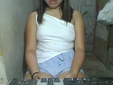 Skinny PinayGirljust18 online show from 06/17/26, 06:51