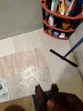 Tharindu34  online show from 04/18/26, 04:59