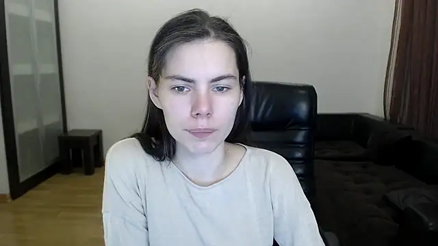 AmelieReve online show from 10/20/25, 04:07