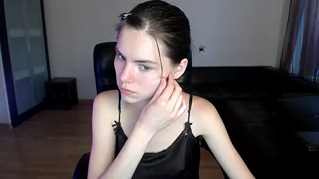 AmelieReve online show from 09/09/25, 03:54