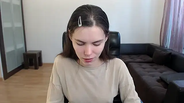 AmelieReve online show from 10/17/25, 11:01