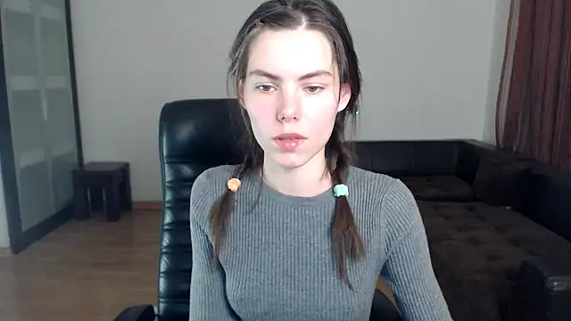 AmelieReve online show from 09/29/25, 04:34