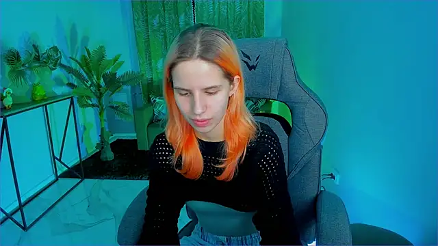 Snapshot of NitaNihil chatting on 12/01/25, 07:09 NitaNihil online show from 12/01/25, 07:09