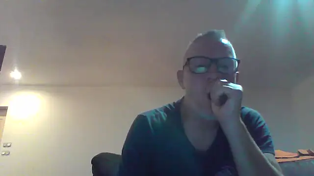 davv28 online show from 10/16/25, 02:53