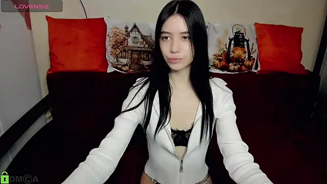 Snapshot of SelinLi chatting on 12/04/25, 10:14 SelinLi online show from 12/04/25, 10:14