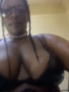 CurvyCocoxxx online show from 05/15/26, 09:51