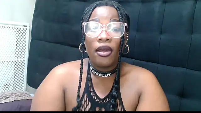 CurvyCocoxxx online show from 02/05/26, 08:32