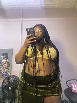 CurvyCocoxxx online show from 06/04/26, 07:24
