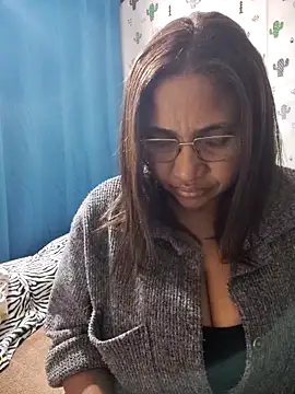 Avannay online show from 12/04/25, 01:48