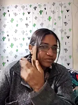 Snapshot of Avannay chatting on 09/14/25, 12:33 Avannay online show from 09/14/25, 12:33