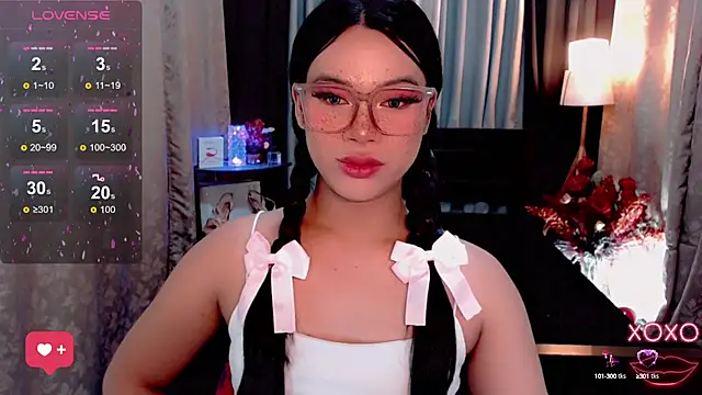 Snapshot of IamRaeganDolls69 chatting on 10/06/25, 12:12 IamRaeganDolls69 online show from 10/06/25, 12:12