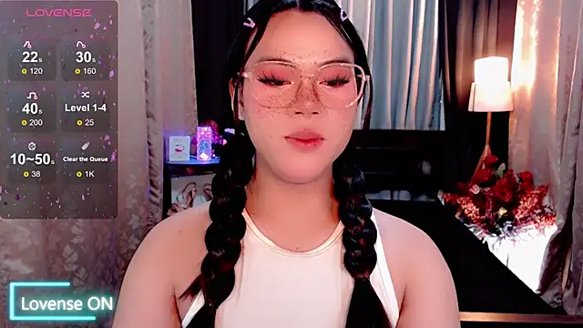 Snapshot of IamRaeganDolls69 chatting on 09/15/25, 12:22 IamRaeganDolls69 online show from 09/15/25, 12:22