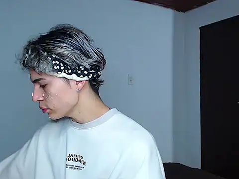 john vichenso online show from 10/30/25, 10:28