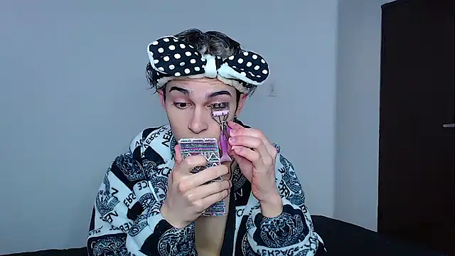 john vichenso online show from 12/02/25, 10:00