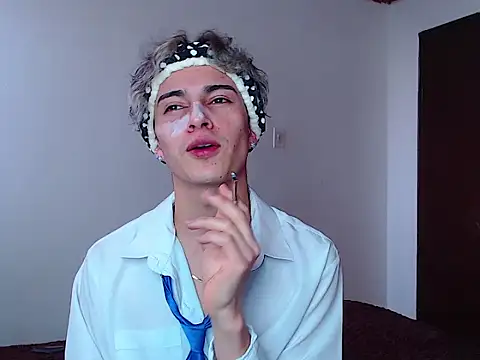 john vichenso online show from 10/31/25, 09:43