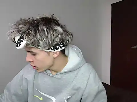 john vichenso online show from 10/21/25, 09:14