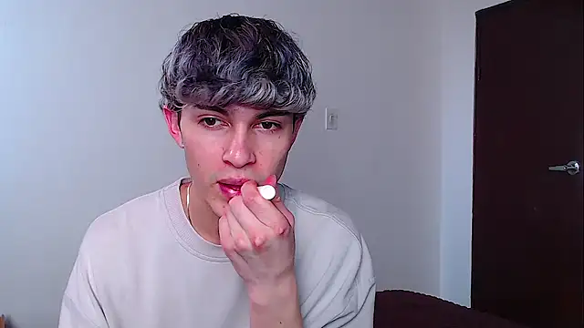 john vichenso online show from 11/18/25, 09:07