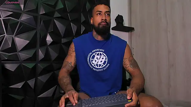 OstinDaniels online show from 10/31/25, 10:16