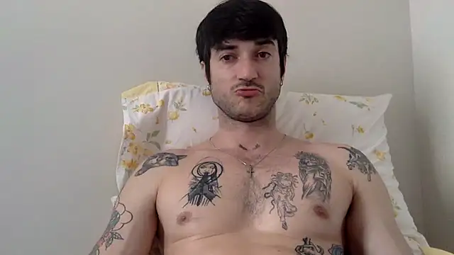 Fubinha online show from 11/18/25, 05:16