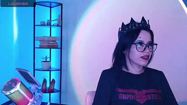 girldom online show from 10/02/25, 05:16