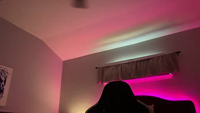 ValentinaPlays online show from 11/05/25, 06:22