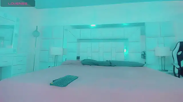 Britany montiel online show from 01/10/26, 07:20